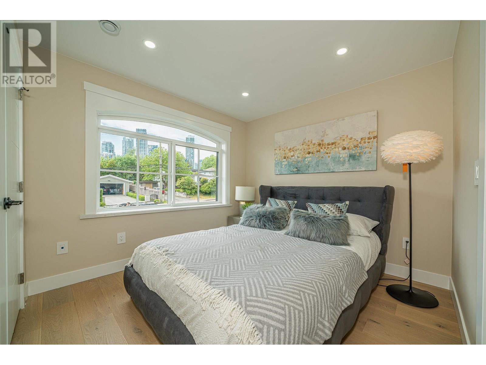 1 5115 Buxton Street Property Photo 6