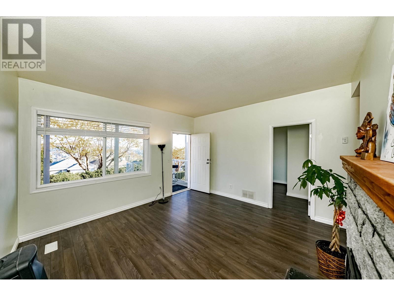 13 Ellesmere Avenue Property Photo 12