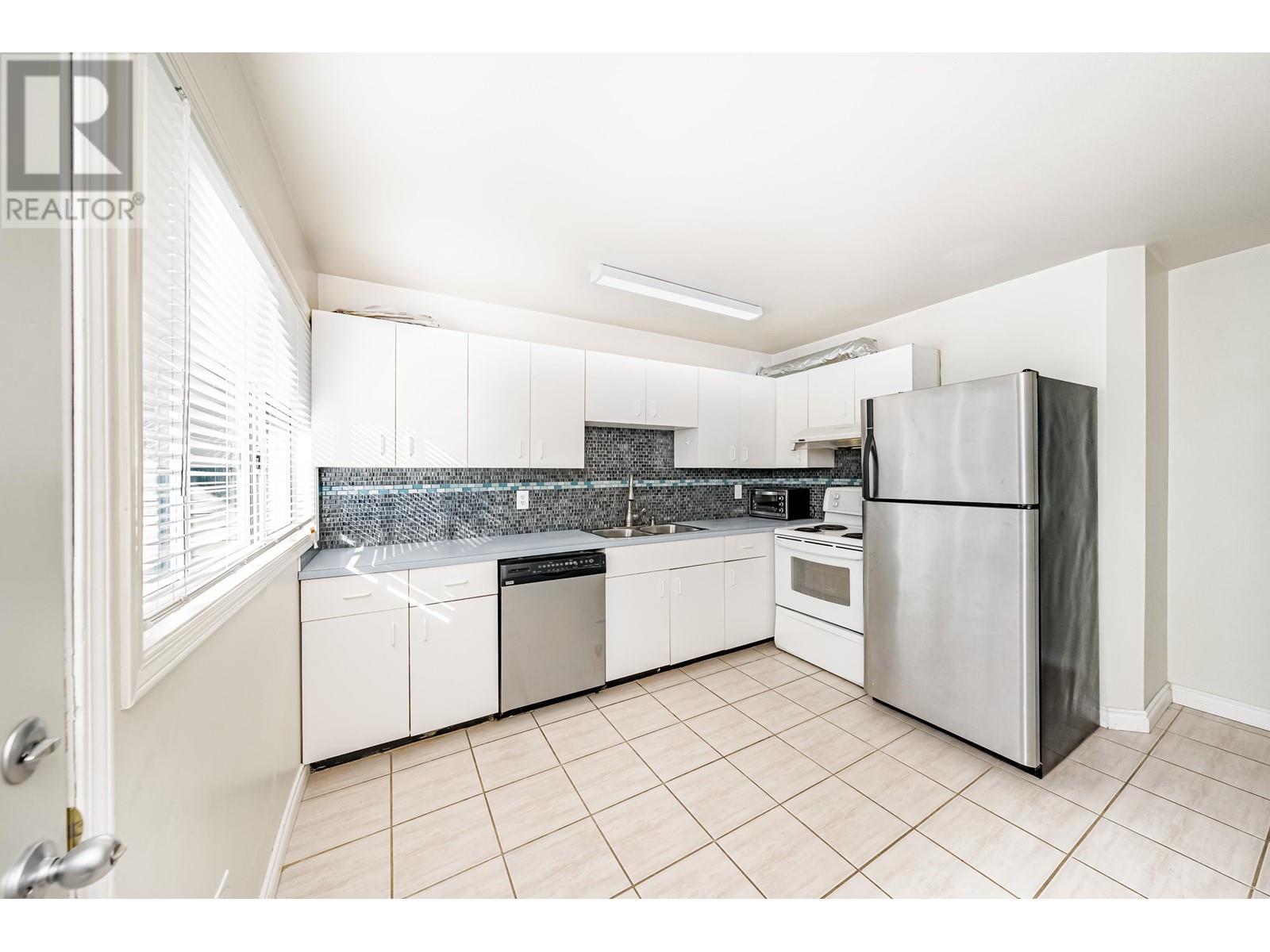 13 Ellesmere Avenue Property Photo 15