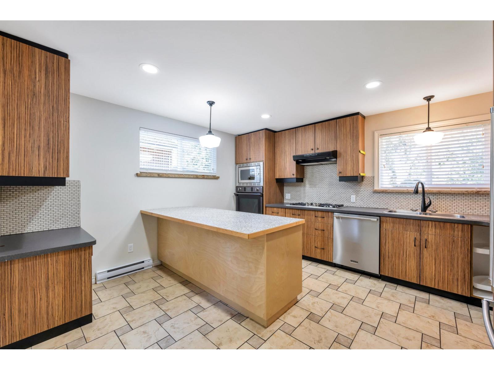 3955 248 Street Property Photo 4