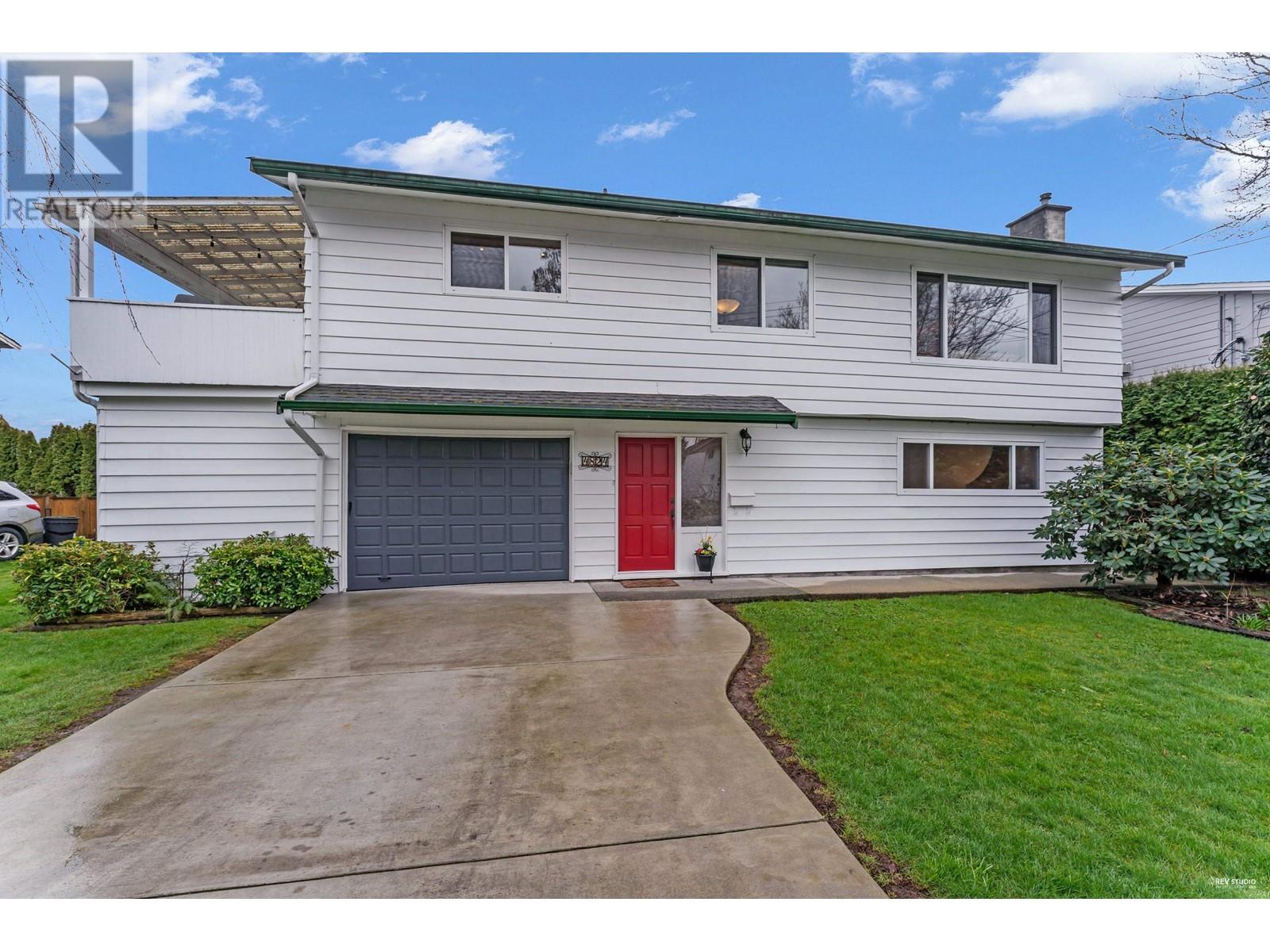 4824 42b Avenue Property Photo 1