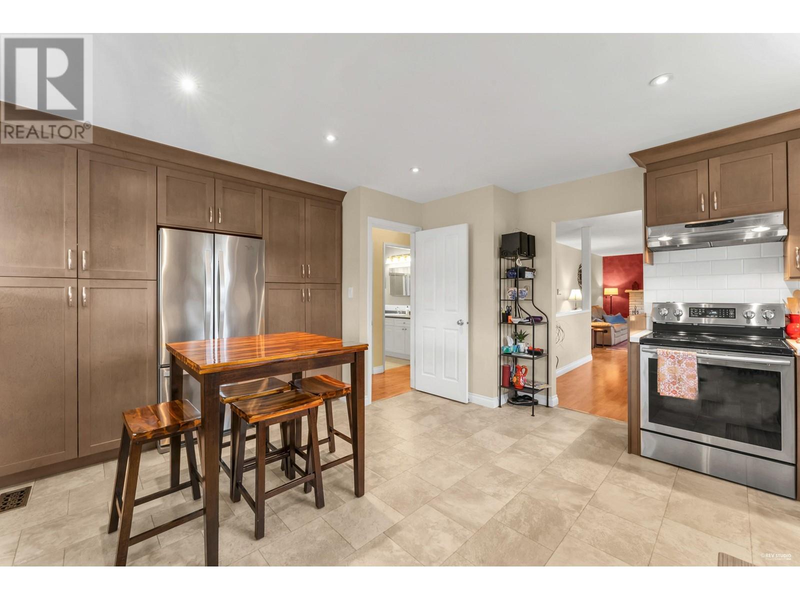 4824 42b Avenue Property Photo 13