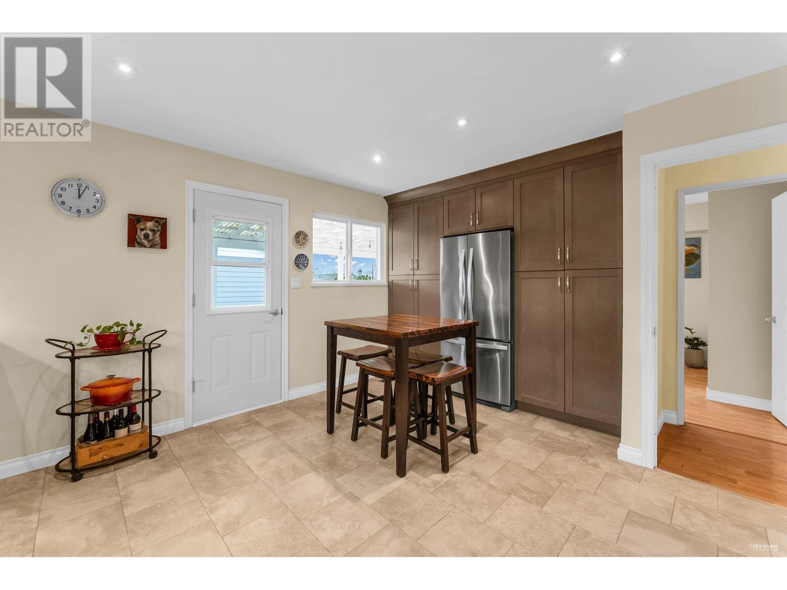 4824 42b Avenue Property Photo 16