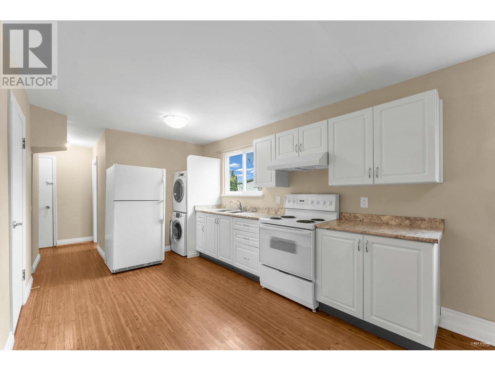 4824 42b Avenue Property Photo 28