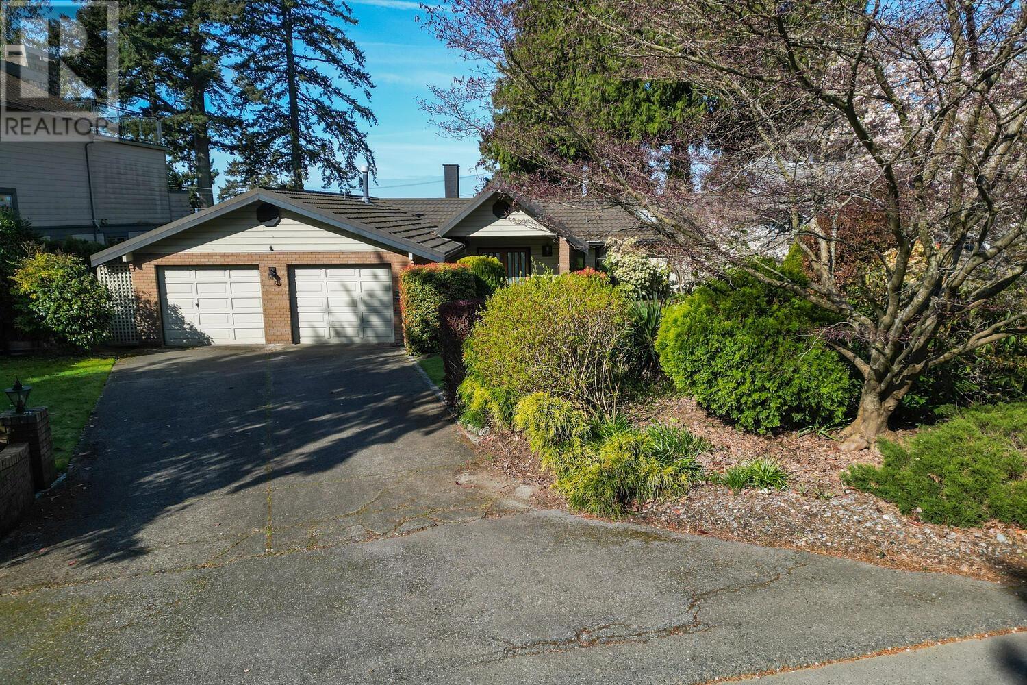 51 ENGLISH BLUFF ROAD Property Photo 1