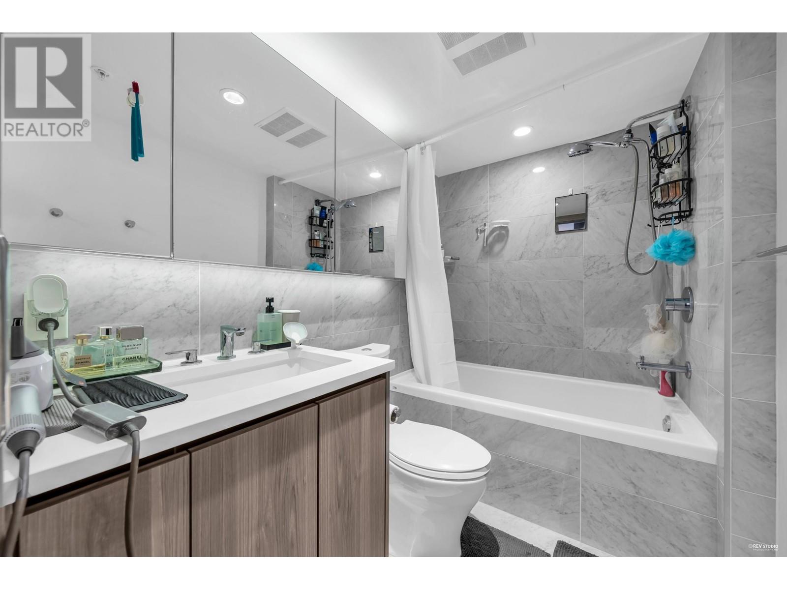 1002 433 Sw Marine Drive Property Photo 14