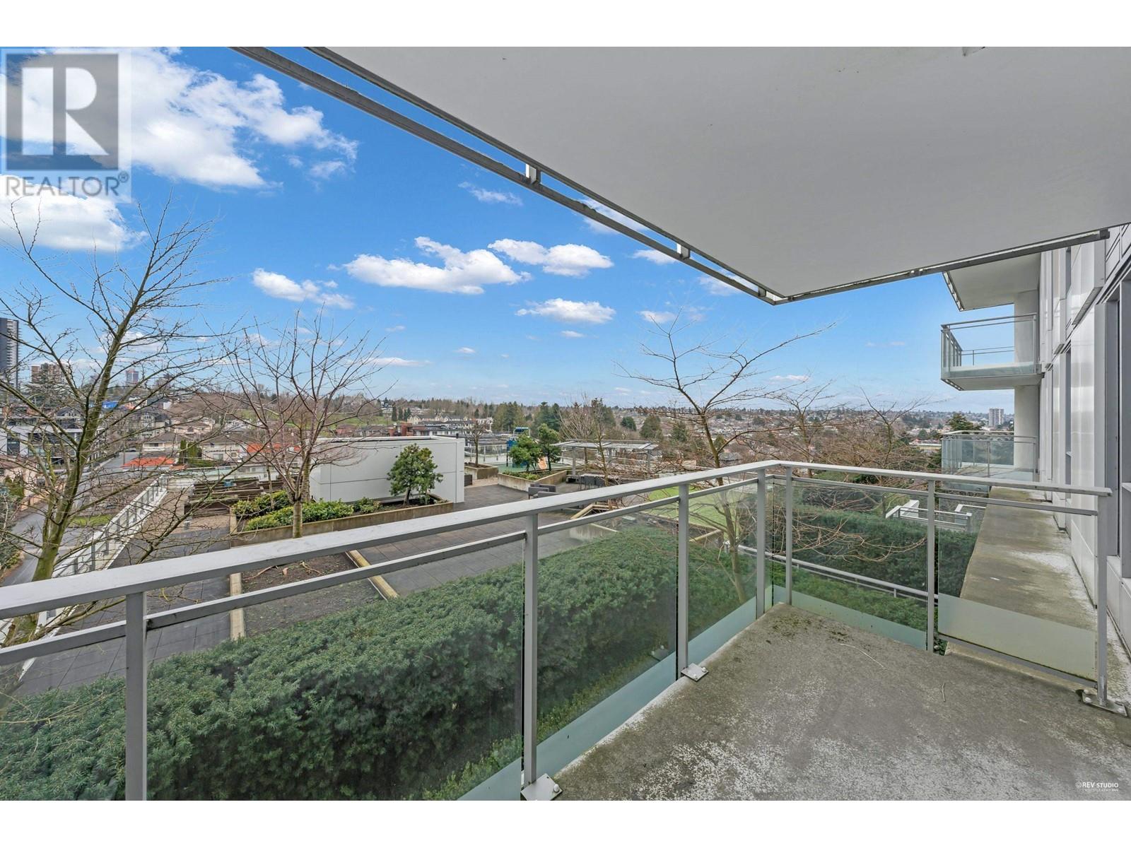 1002 433 Sw Marine Drive Property Photo 16