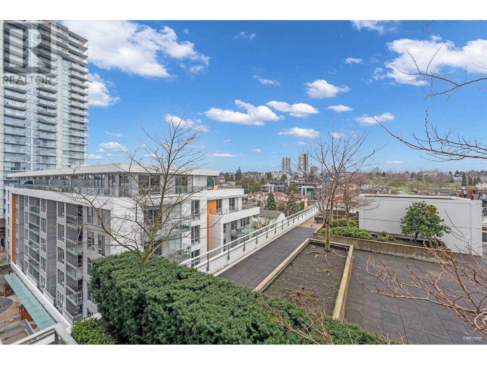 1002 433 Sw Marine Drive Property Photo 18