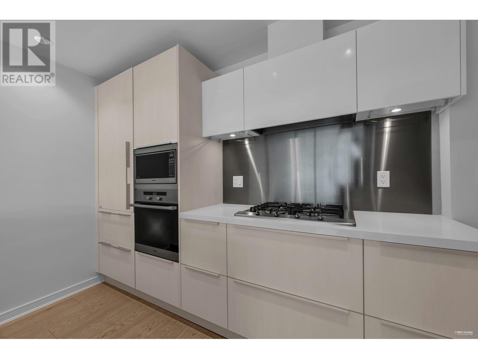 706 1661 Ontario Street Property Photo 6
