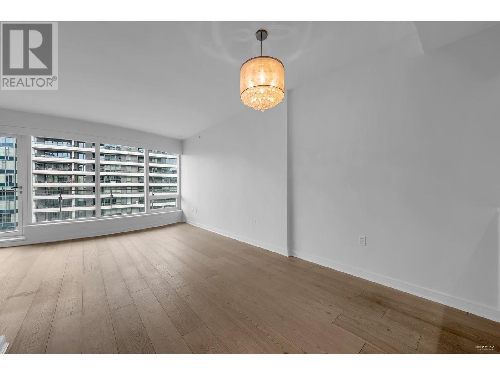 706 1661 Ontario Street Property Photo 11