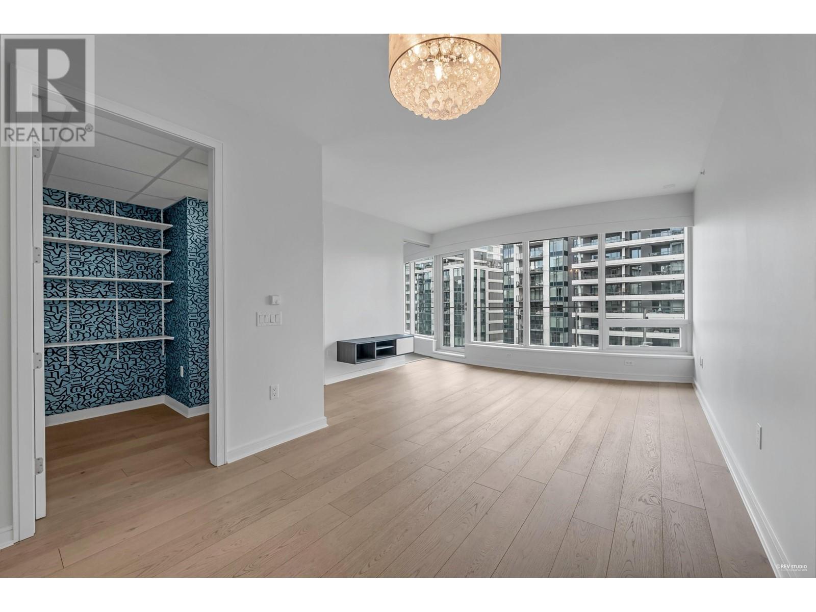 706 1661 Ontario Street Property Photo 13