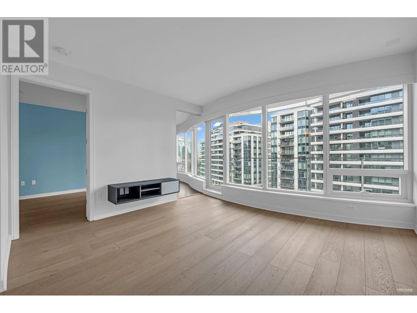 706 1661 Ontario Street Property Photo 15