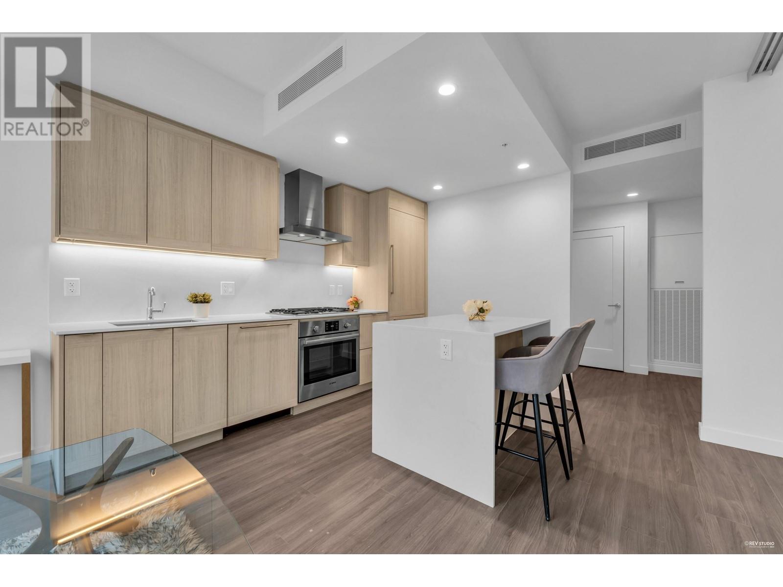 1807 2351 Beta Avenue Property Photo 8