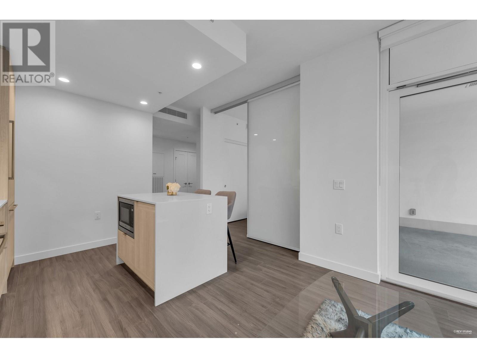 1807 2351 Beta Avenue Property Photo 9
