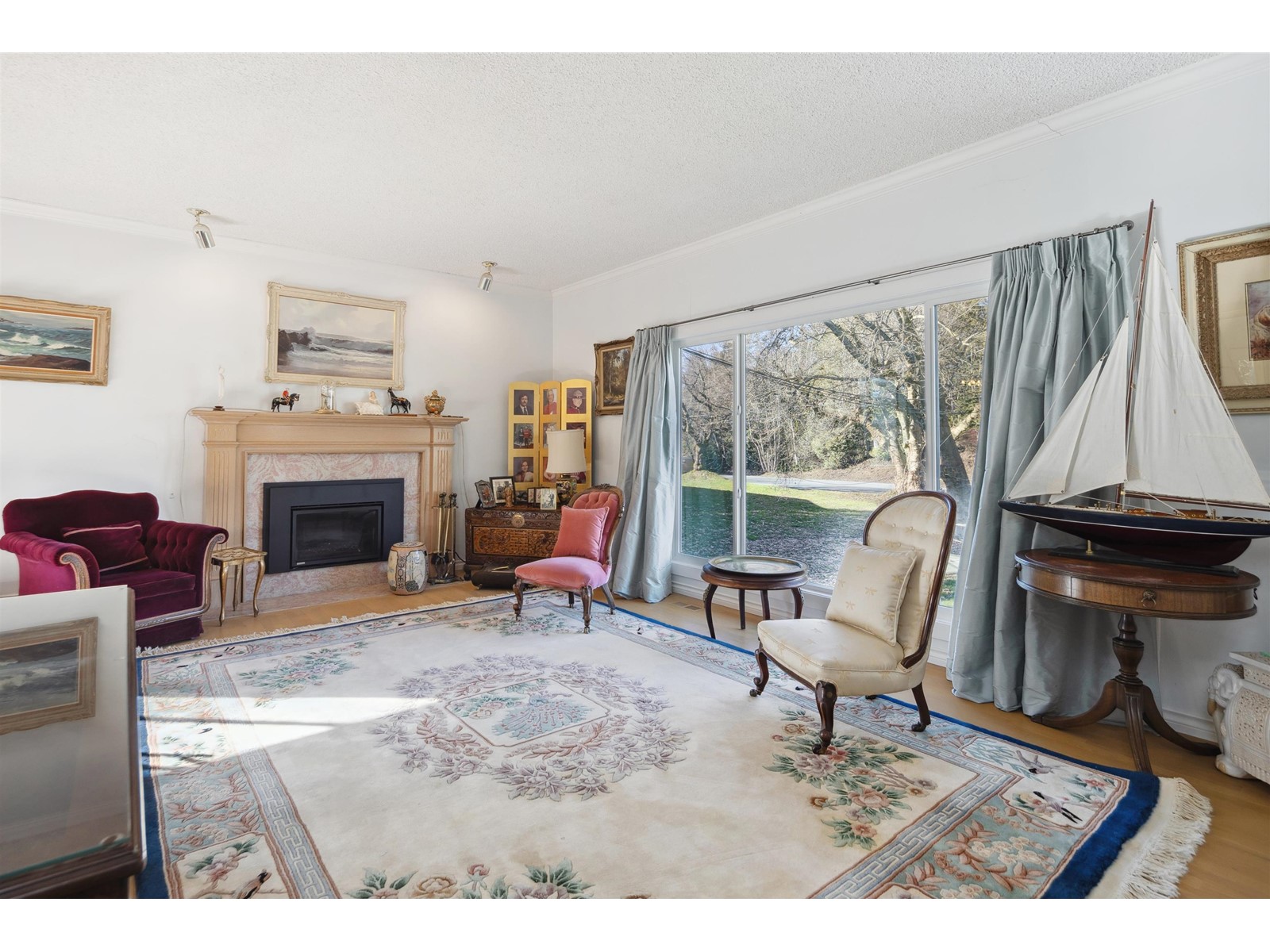 23418 56 Avenue Property Photo 2