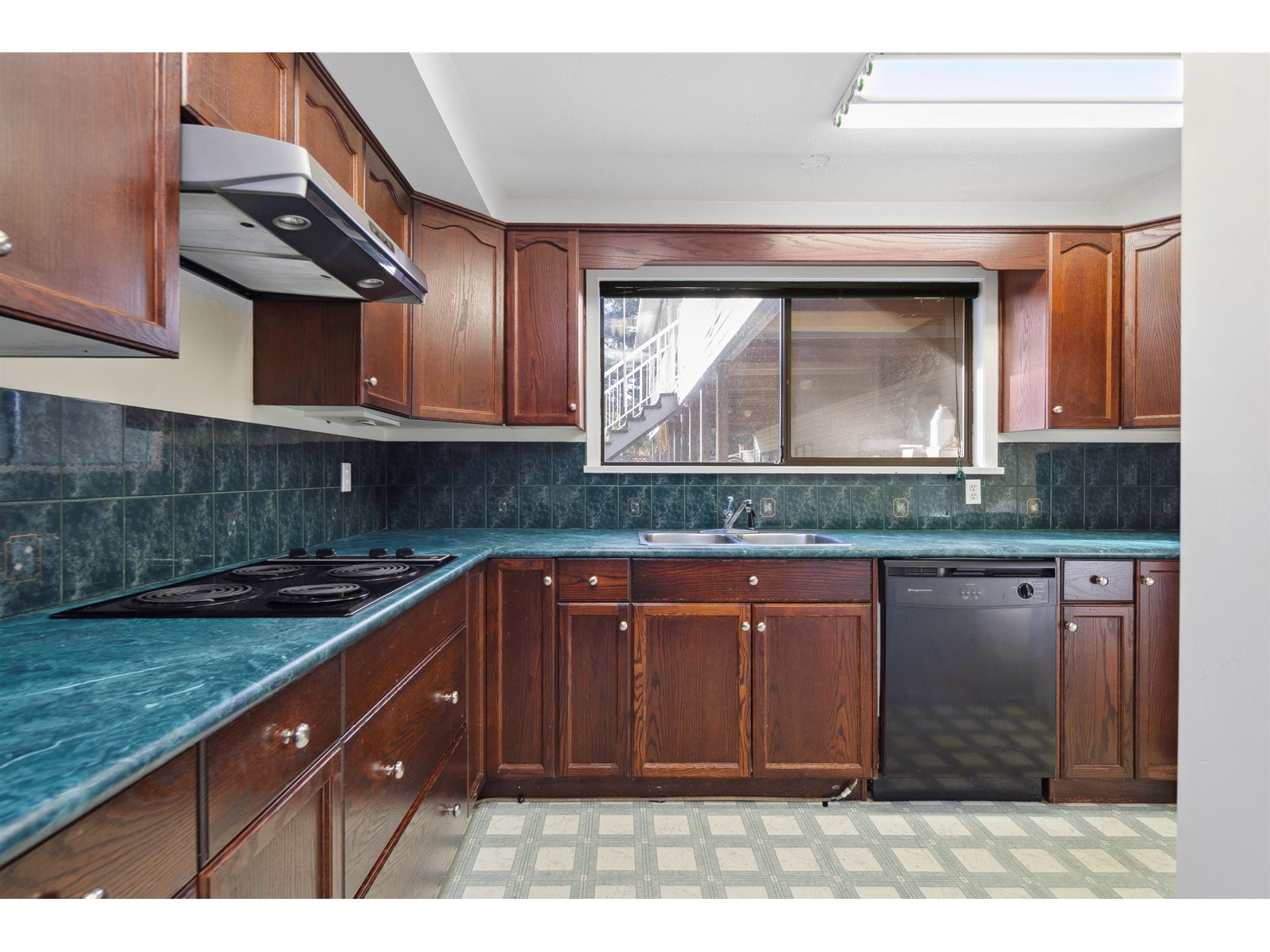 23418 56 Avenue Property Photo 17
