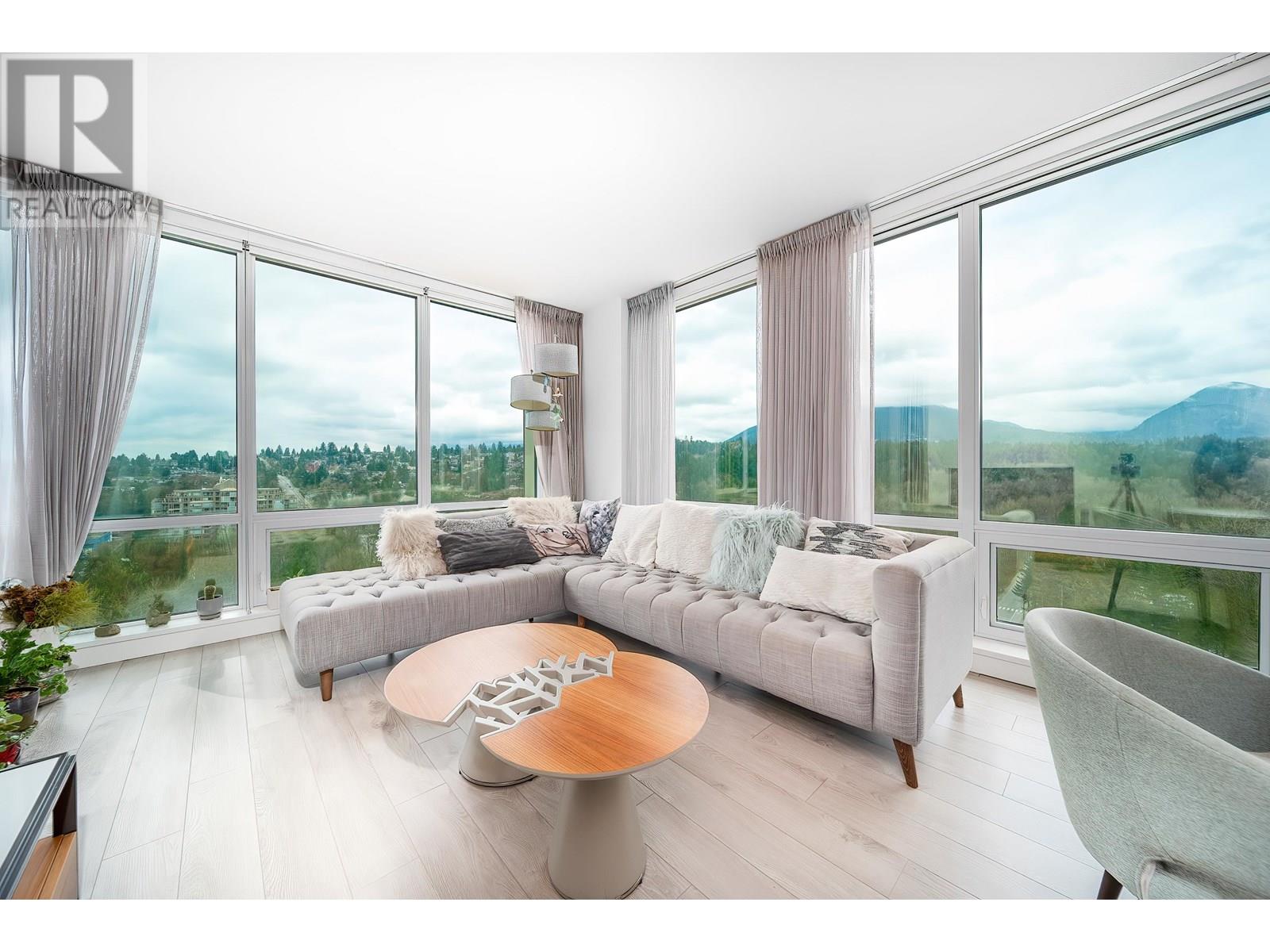 2007 680 Seylynn Cres Property Photo 1