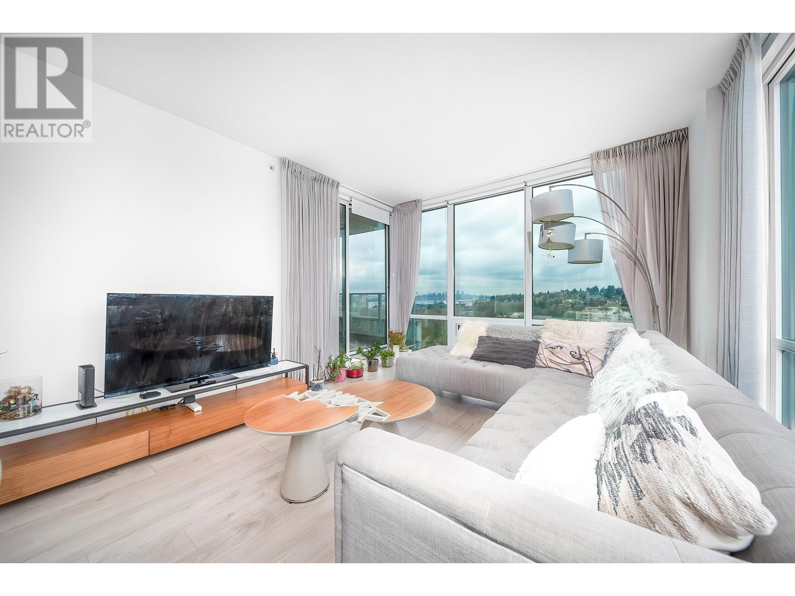 2007 680 Seylynn Cres Property Photo 5