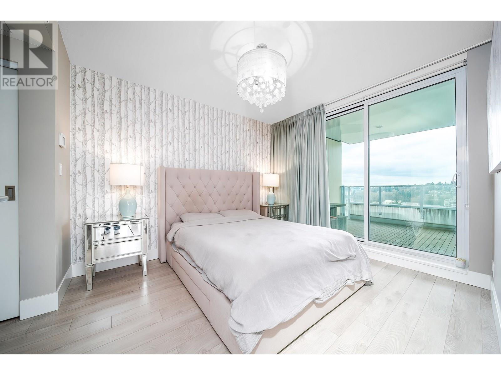 2007 680 Seylynn Cres Property Photo 14