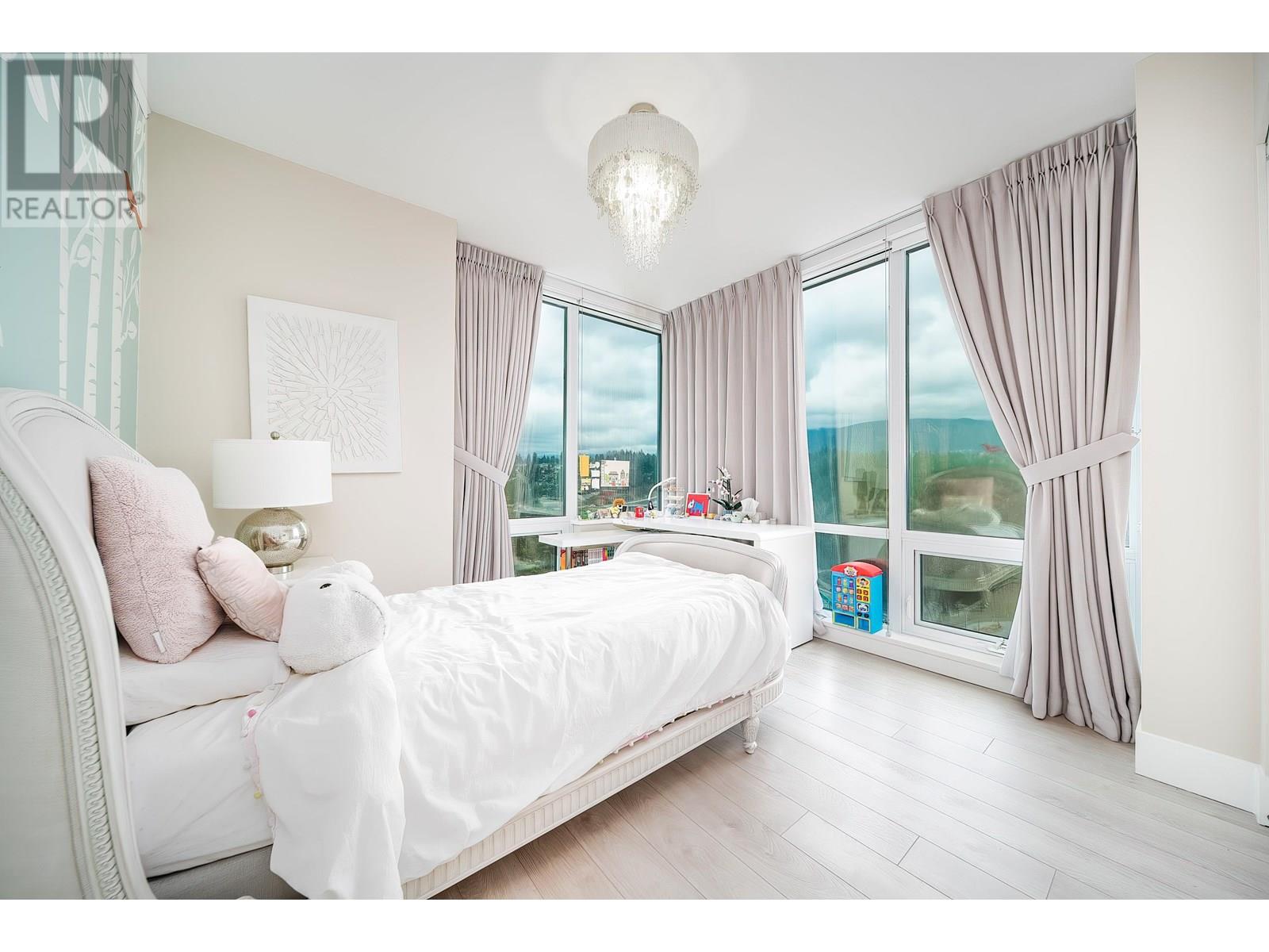 2007 680 Seylynn Cres Property Photo 15