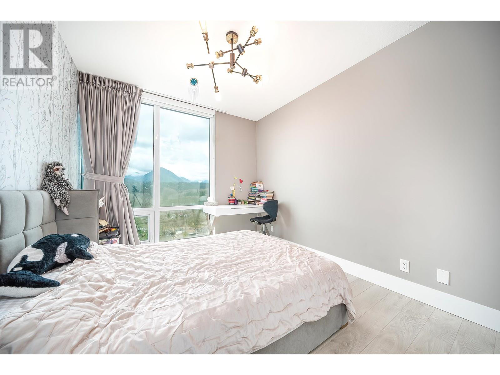 2007 680 Seylynn Cres Property Photo 16