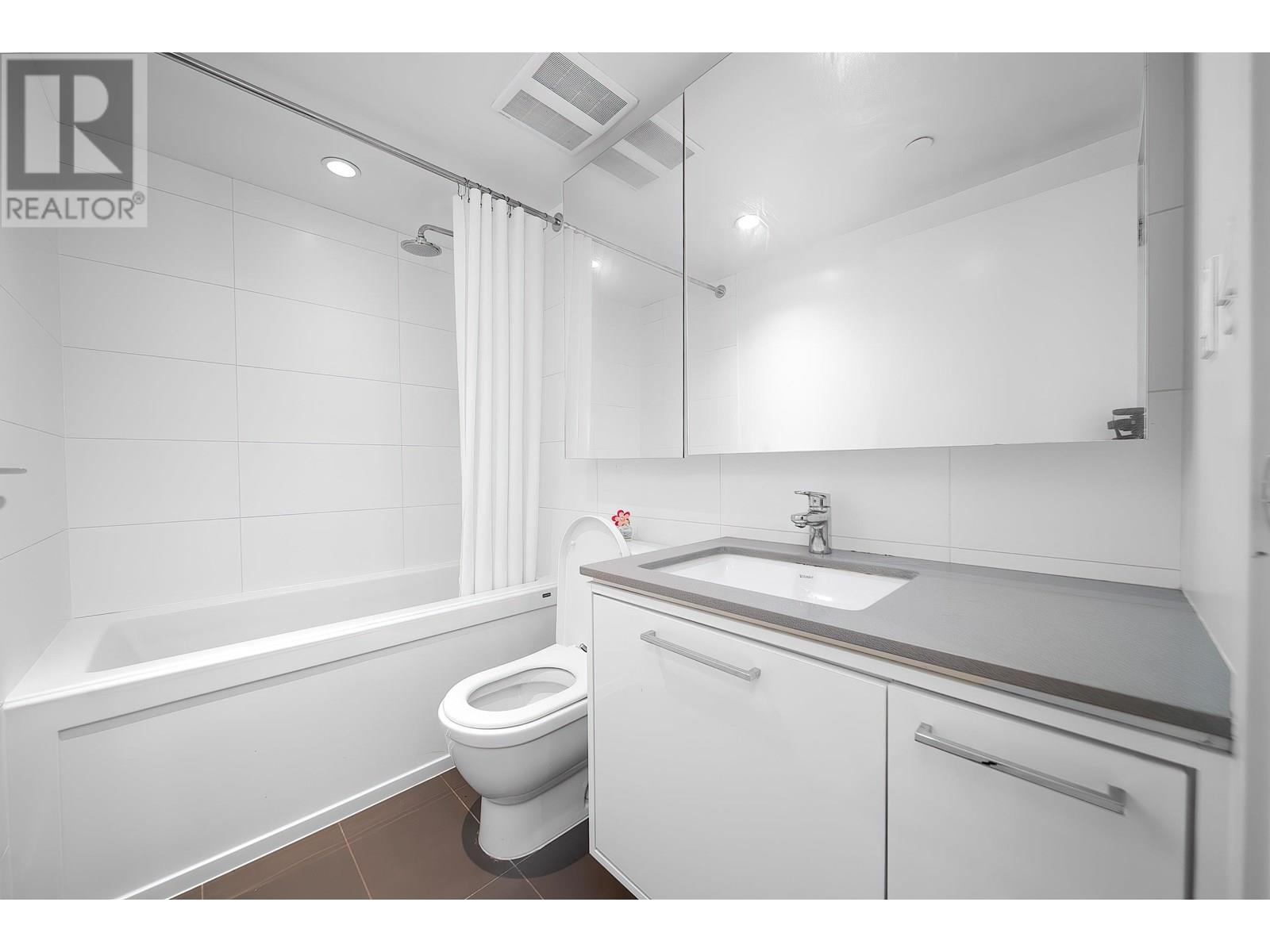 2007 680 Seylynn Cres Property Photo 18