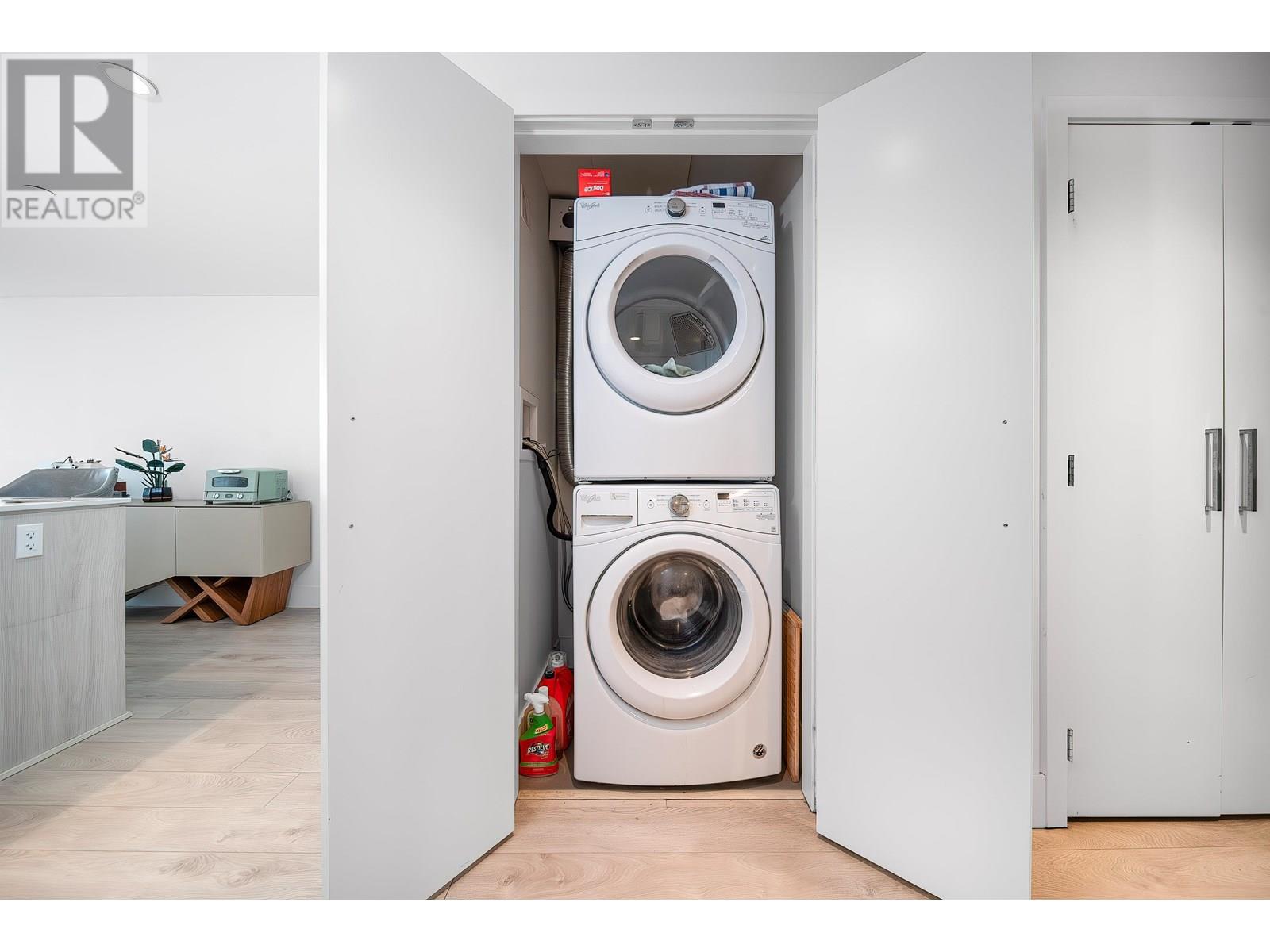 2007 680 Seylynn Cres Property Photo 19