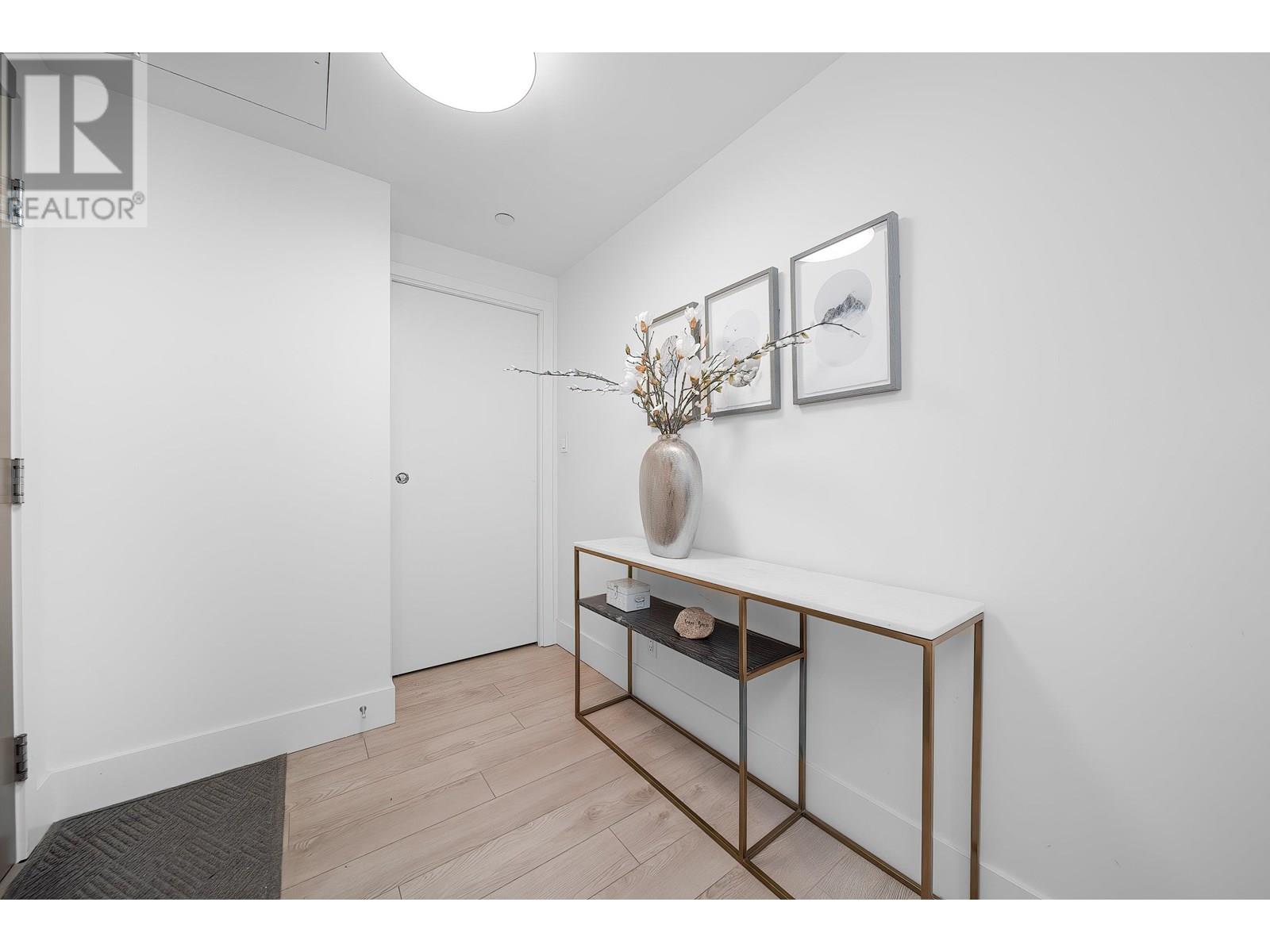 2007 680 Seylynn Cres Property Photo 20