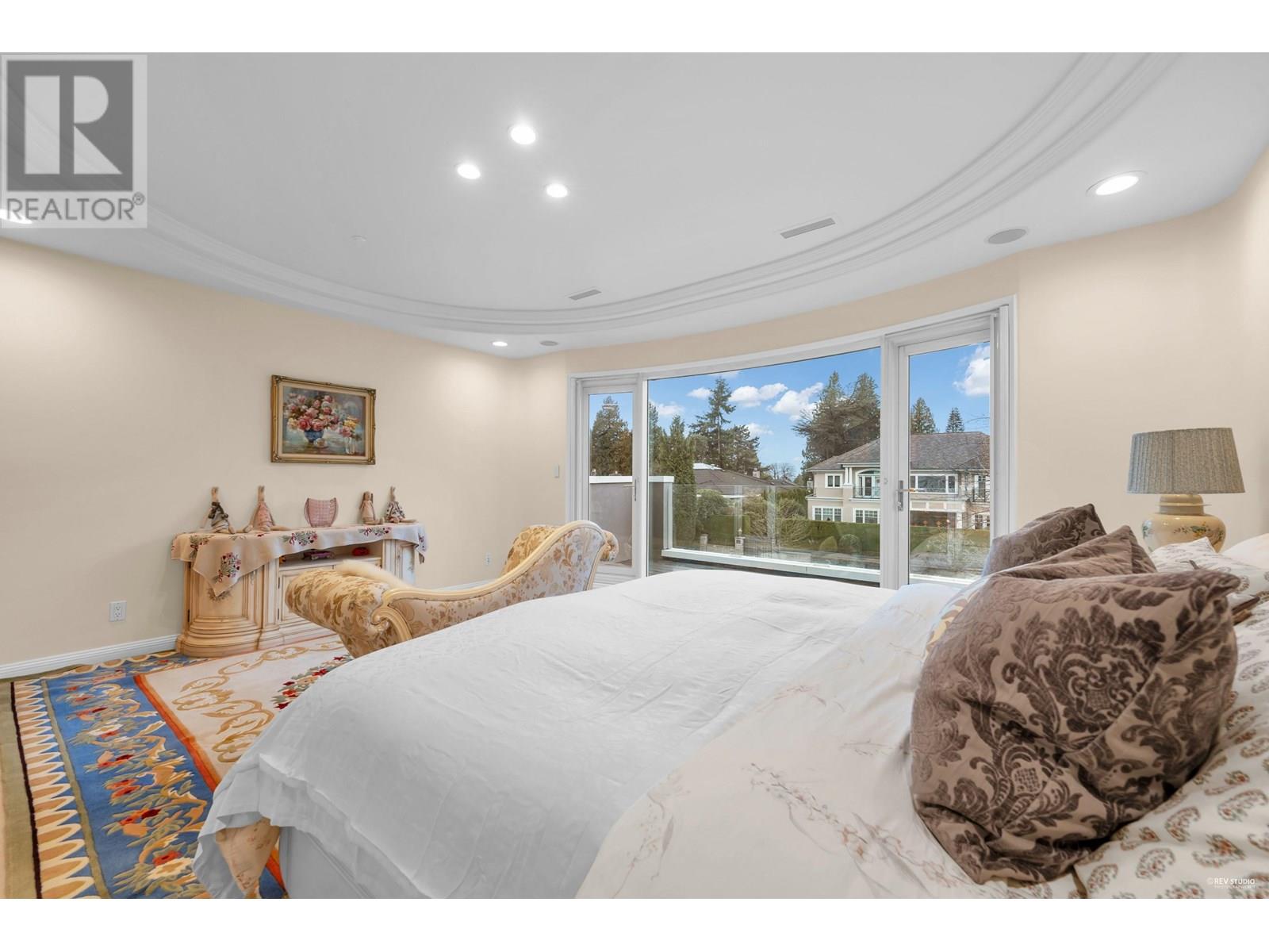 6566 Churchill Street Property Photo 14