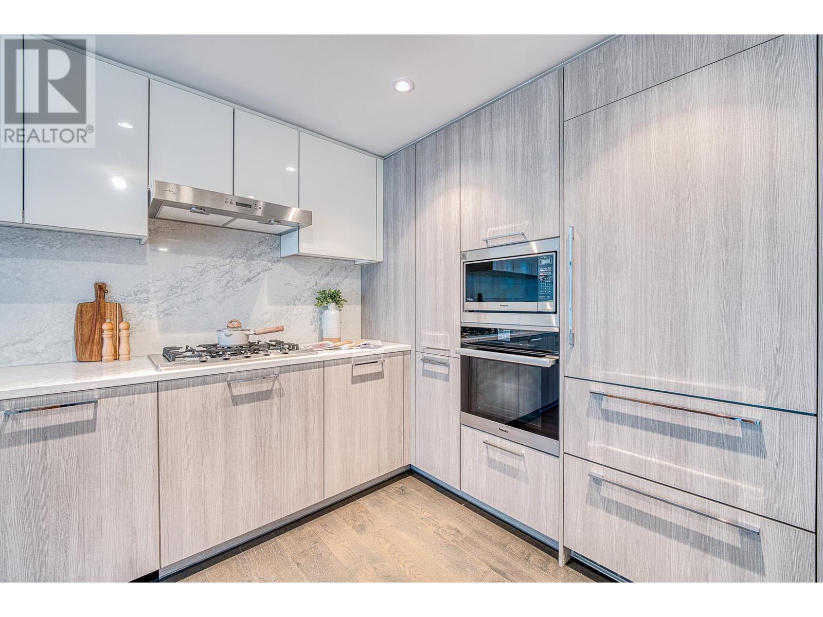 607 8160 Mcmyn Way Property Photo 10