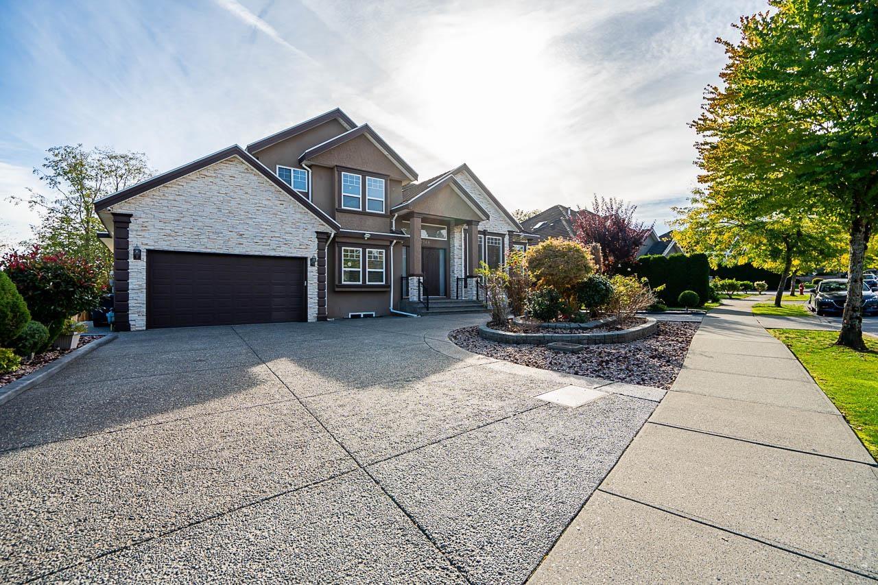 7568 149 Street Property Photo 1