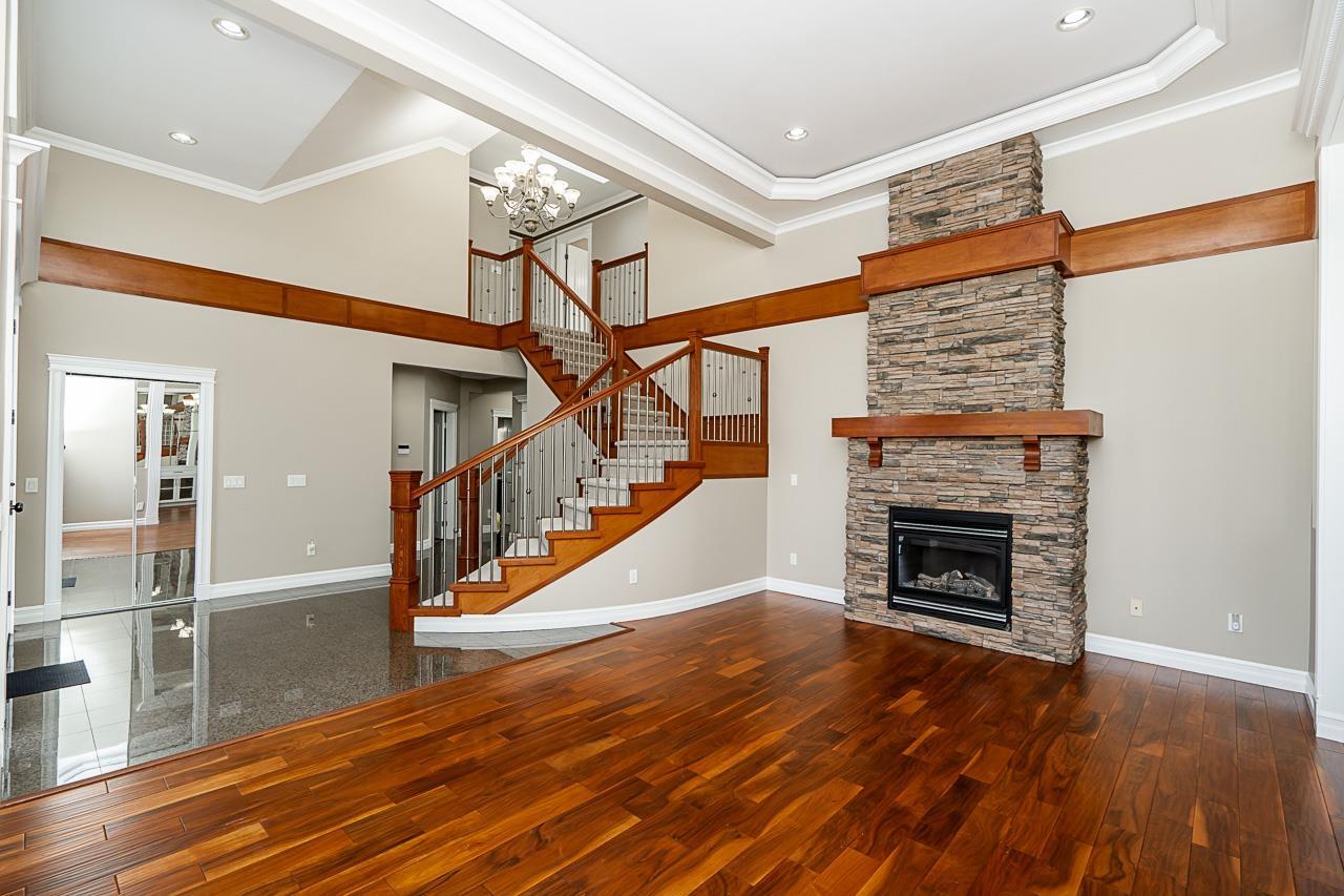 7568 149 Street Property Photo 3