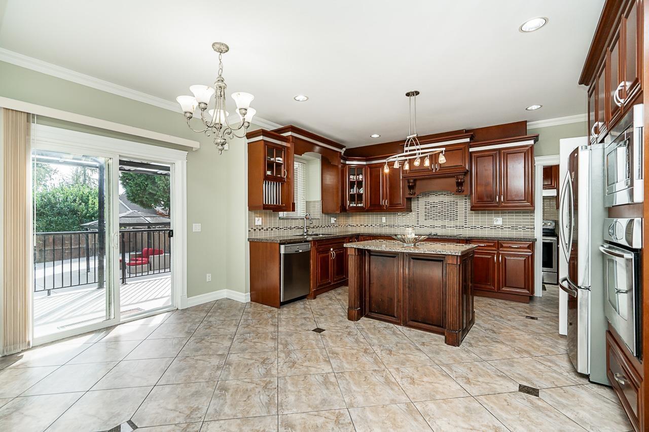 7568 149 Street Property Photo 11