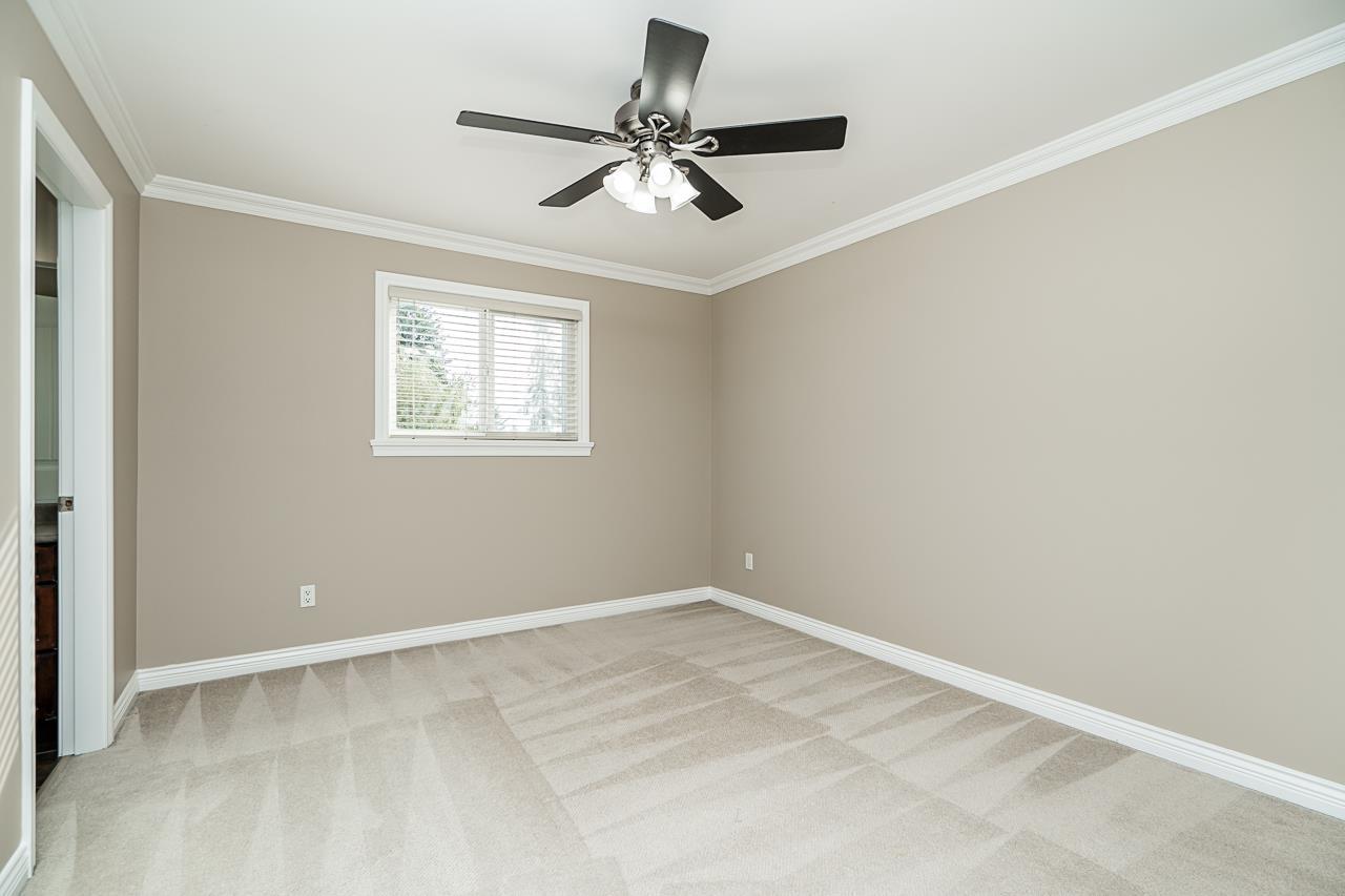 7568 149 Street Property Photo 16