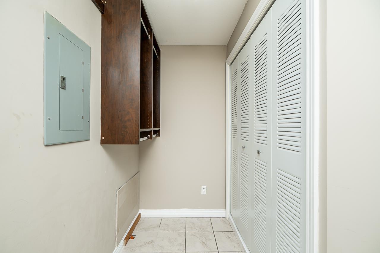 7568 149 Street Property Photo 17