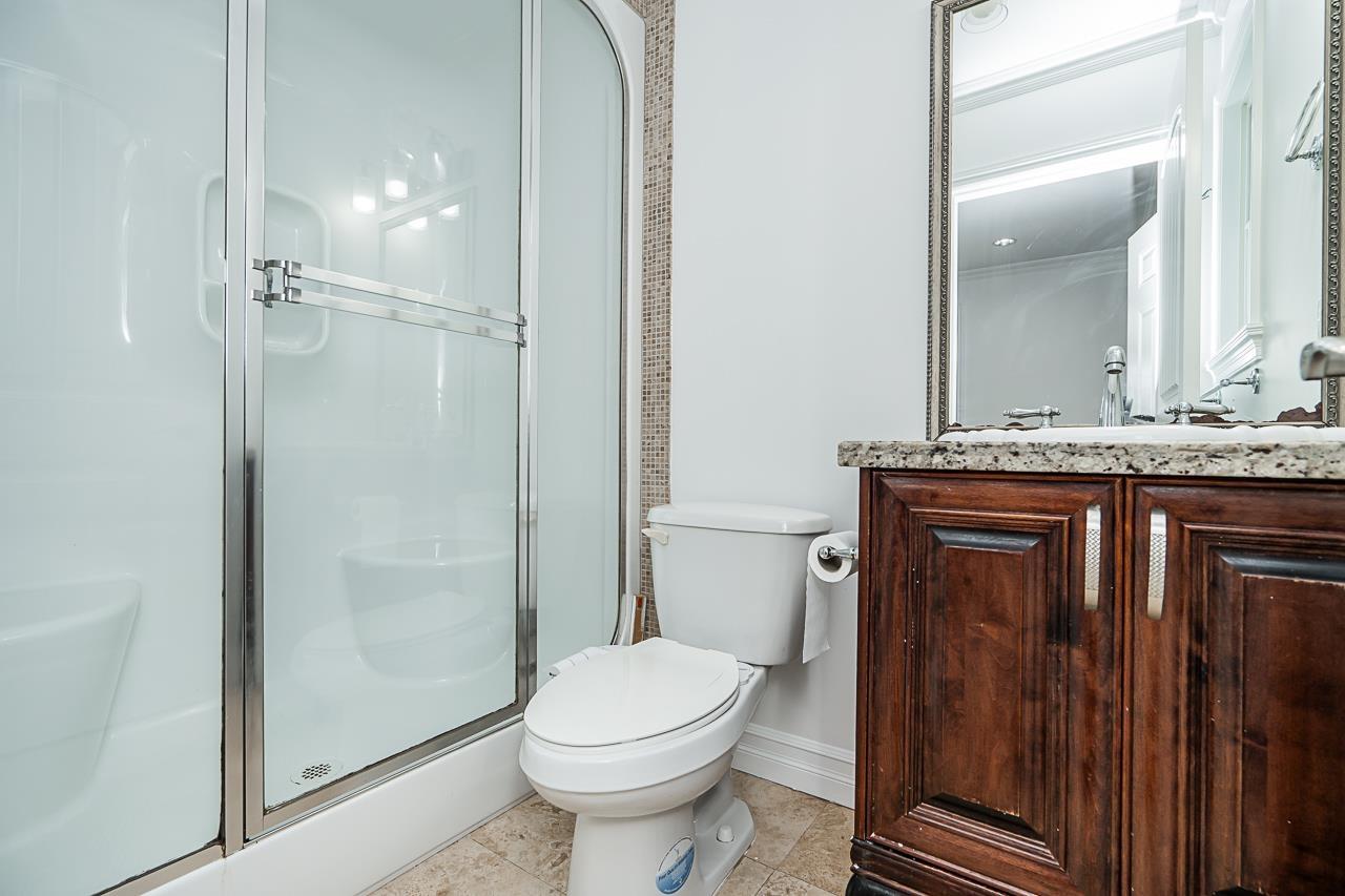 7568 149 Street Property Photo 20