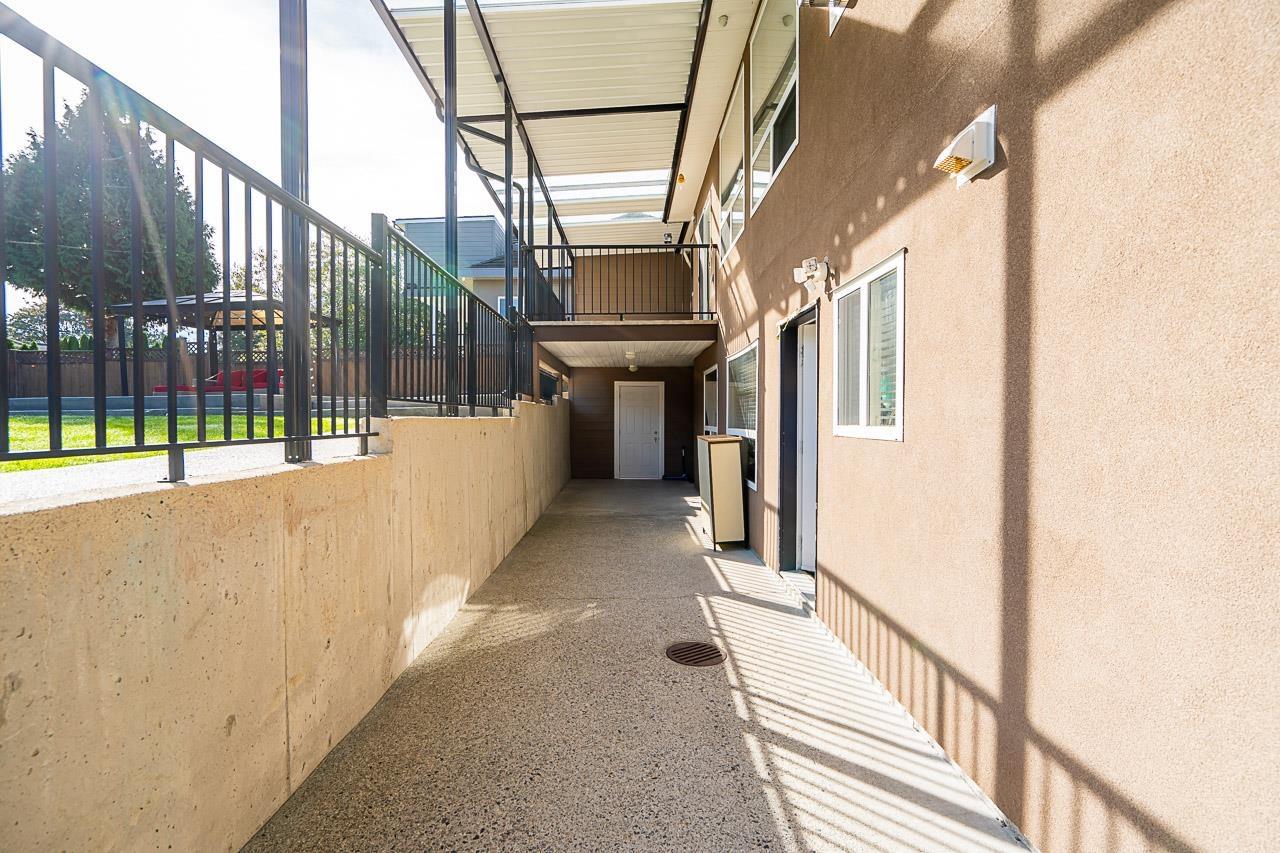 7568 149 Street Property Photo 36