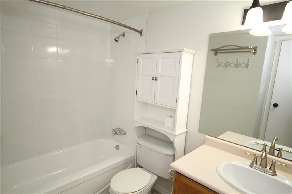110 10698 151a Street Property Photo 13