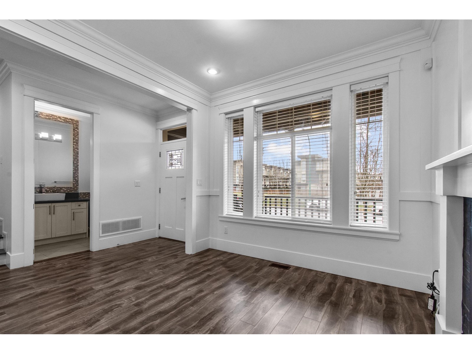 7263 194a Street Property Photo 4