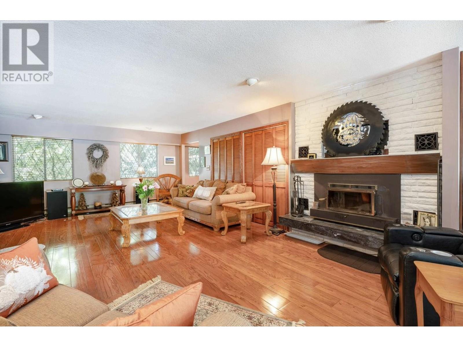 3321 Willerton Court Property Photo 8