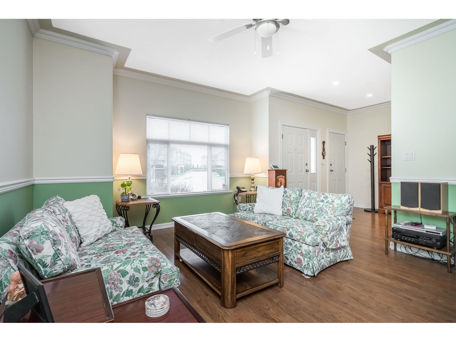 160 33751 7th Avenue Property Photo 3