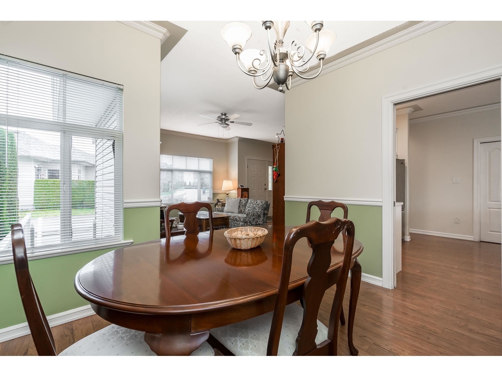 160 33751 7th Avenue Property Photo 7