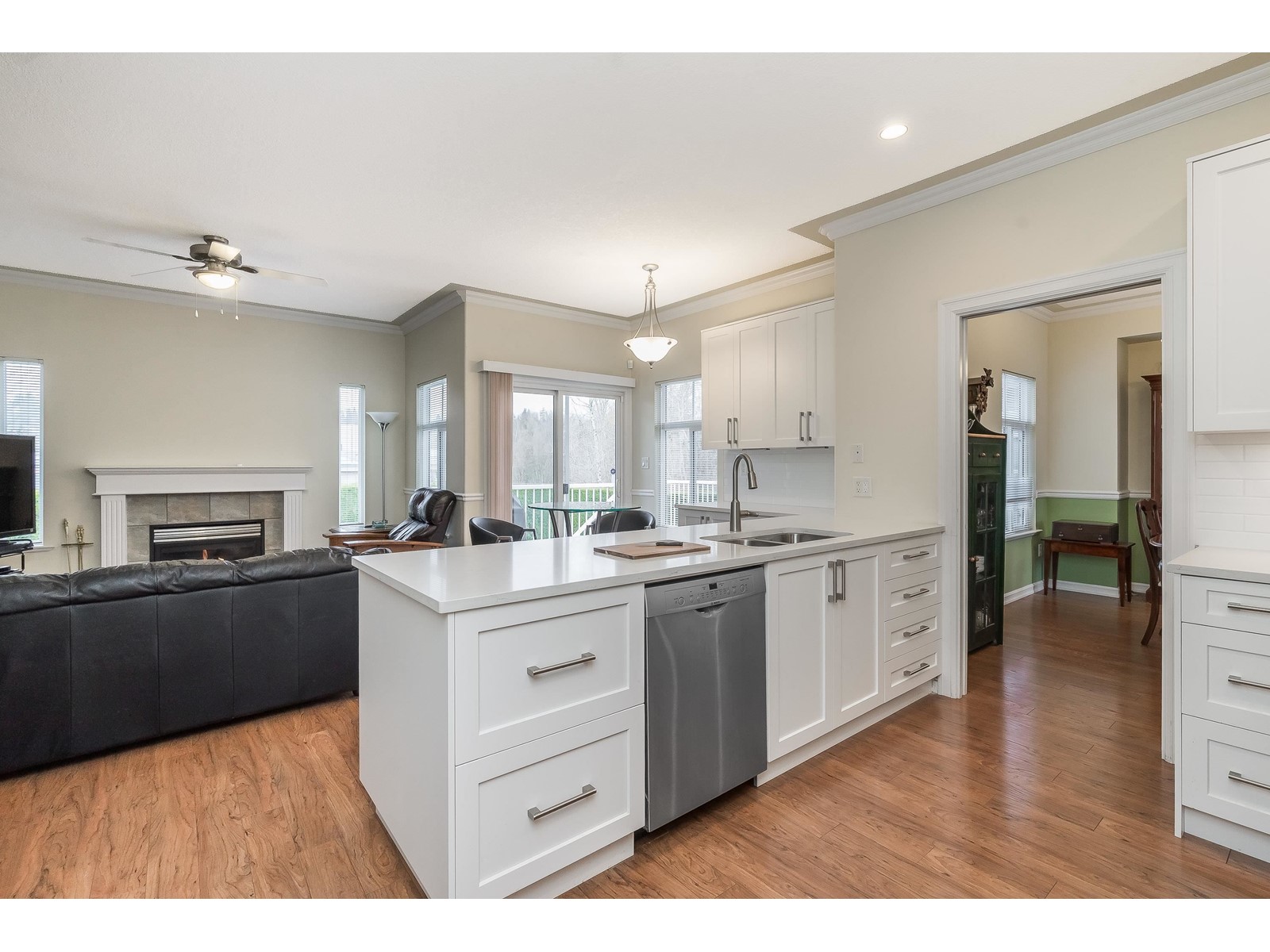 160 33751 7th Avenue Property Photo 8