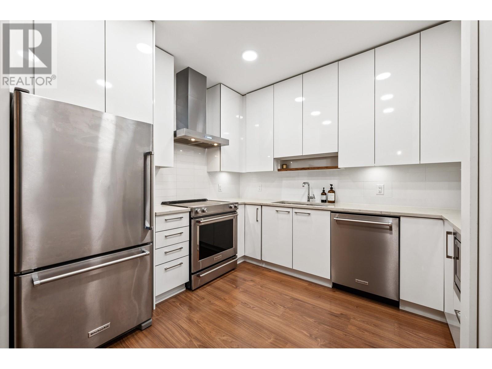 201 5460 Broadway Property Photo 11