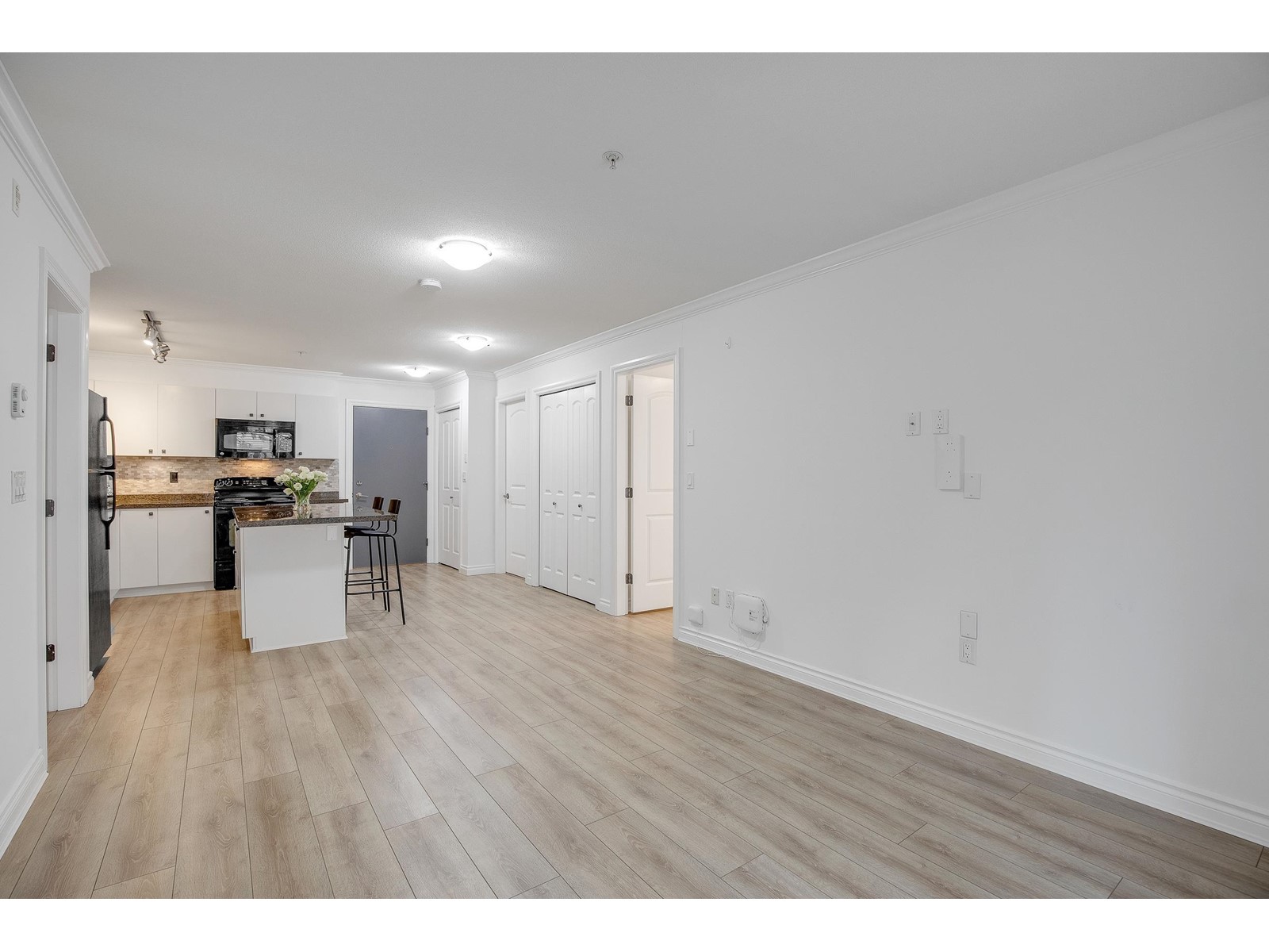 205 8717 160 Street Property Photo 10