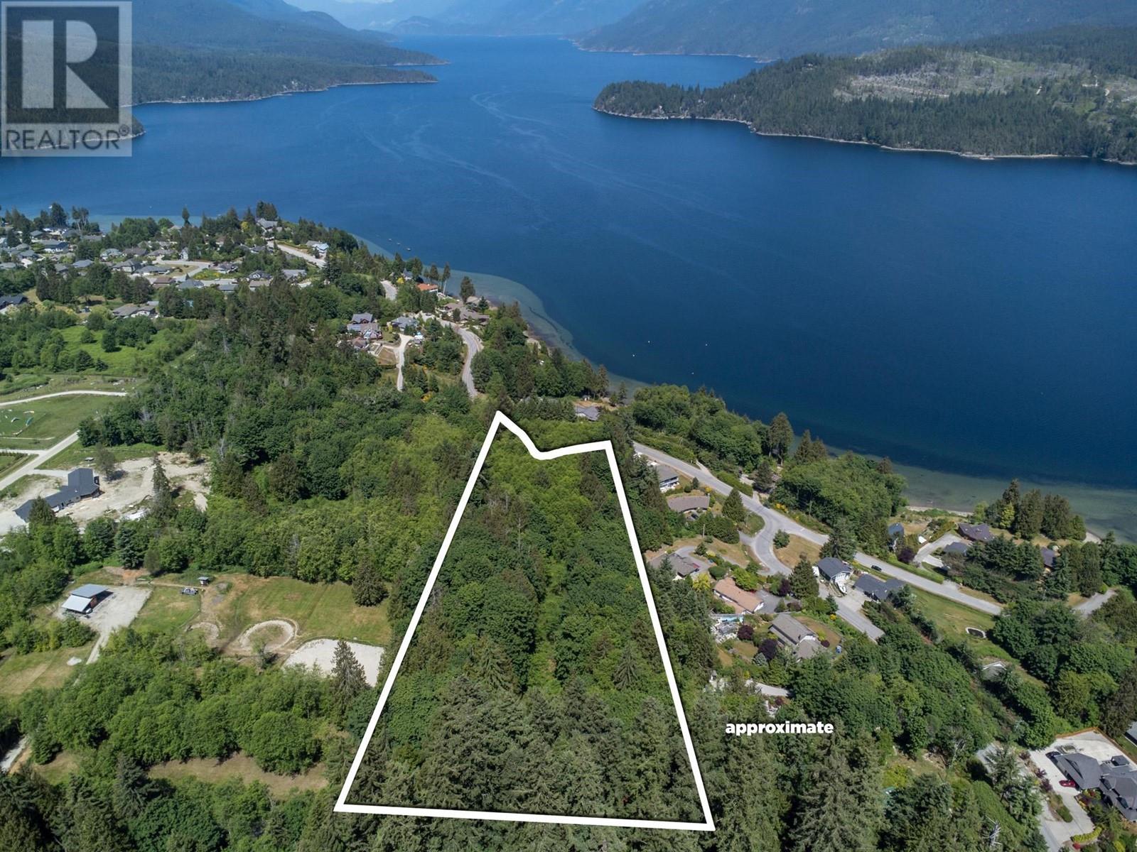 Lot 15 N Gale Avenue Property Photo 3