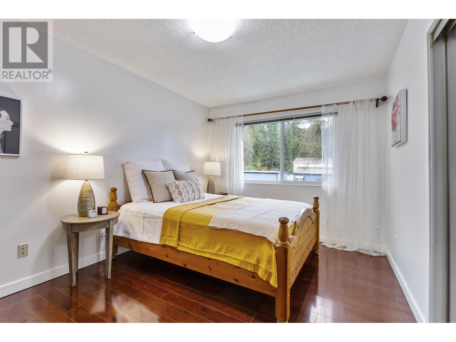 1892 Bluff Way Property Photo 12
