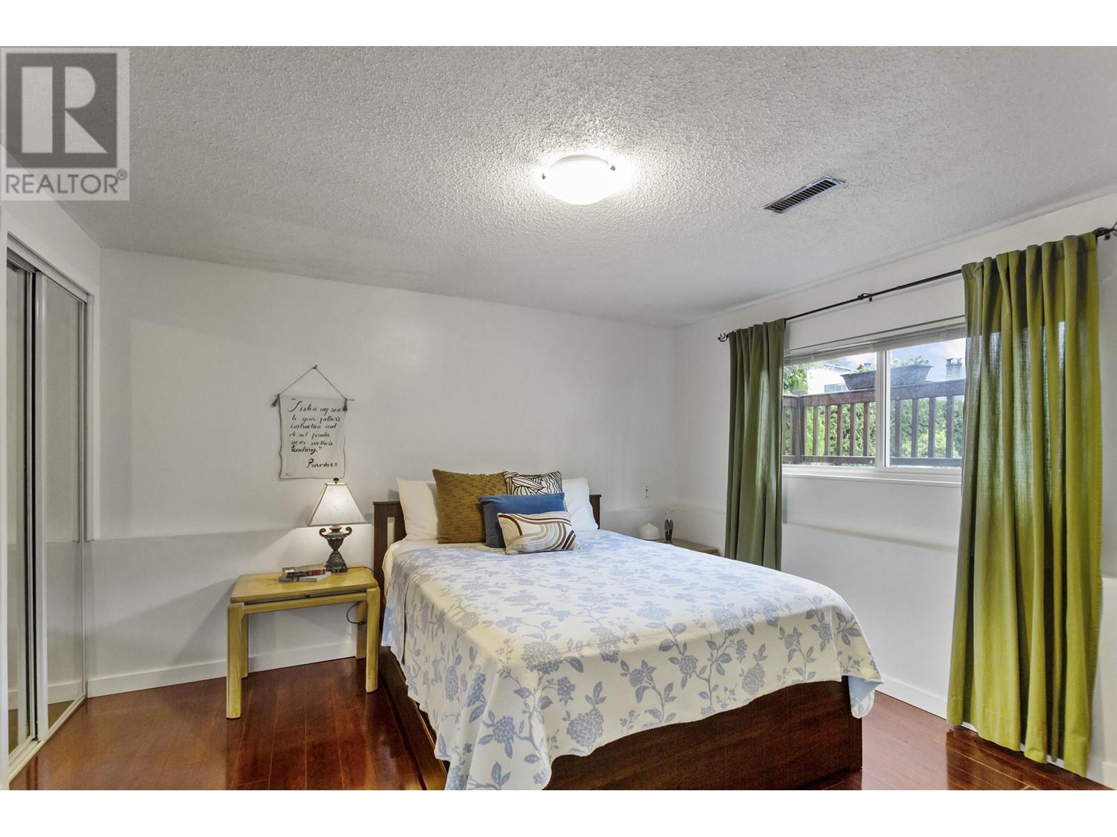 1892 Bluff Way Property Photo 17