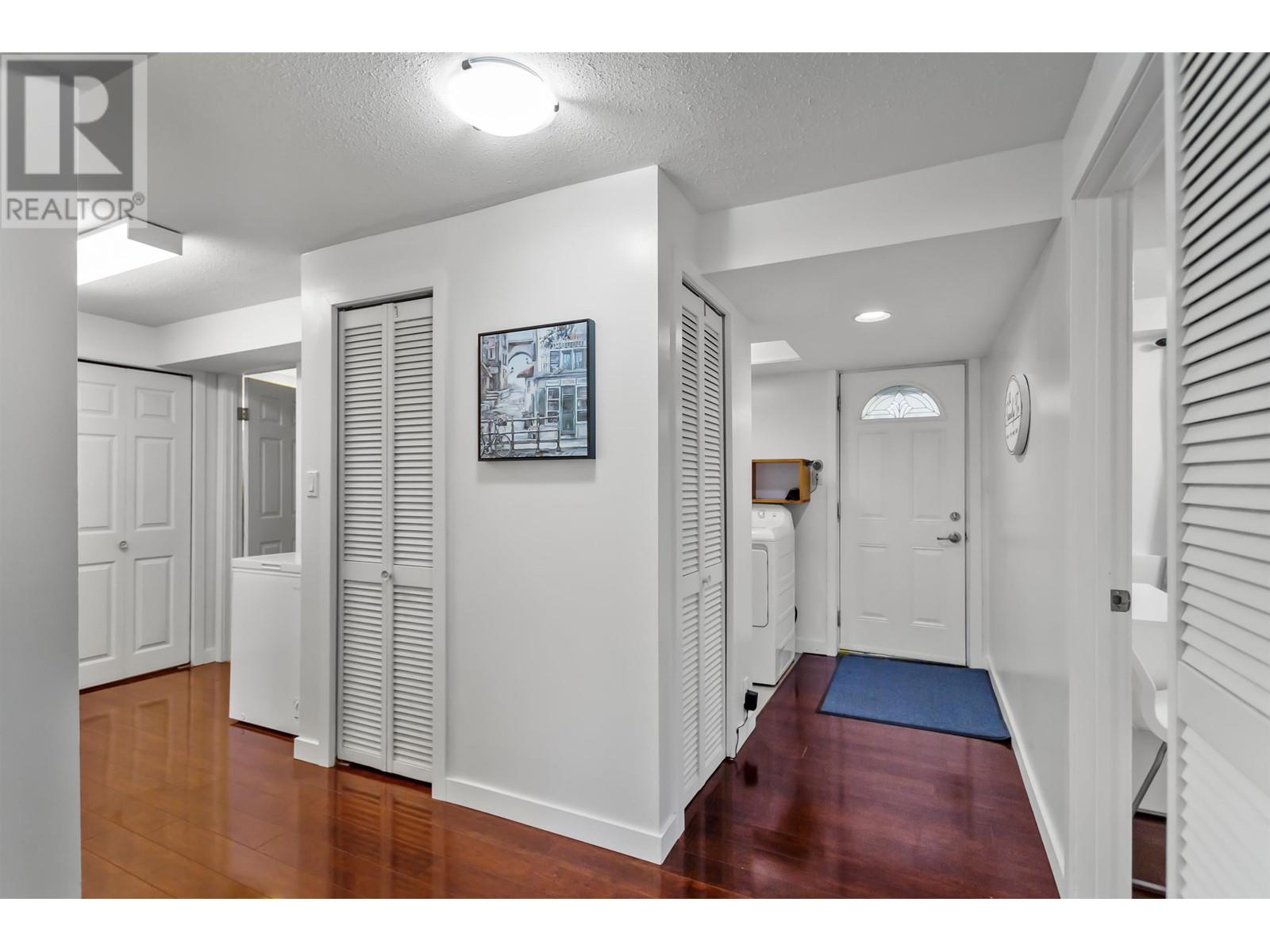 1892 Bluff Way Property Photo 19