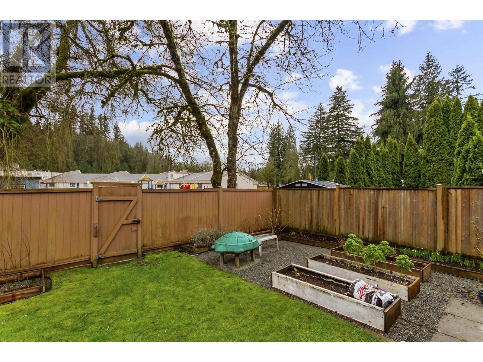 1892 Bluff Way Property Photo 27